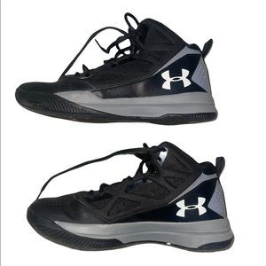 Under Armour Sneaker Basketball shoe sz 8